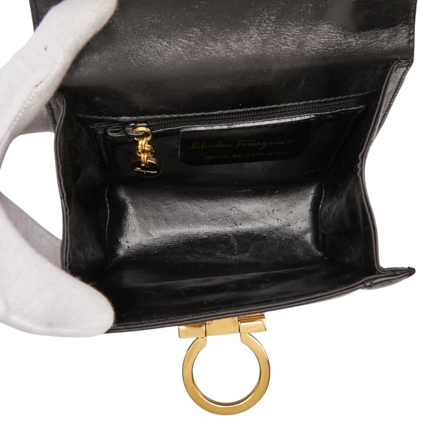 Salvatore Ferragamo Gancini Shoulder Bag In Black Leather