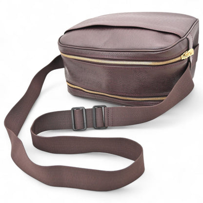 Louis Vuitton Taiga Reporter Shoulder Bag