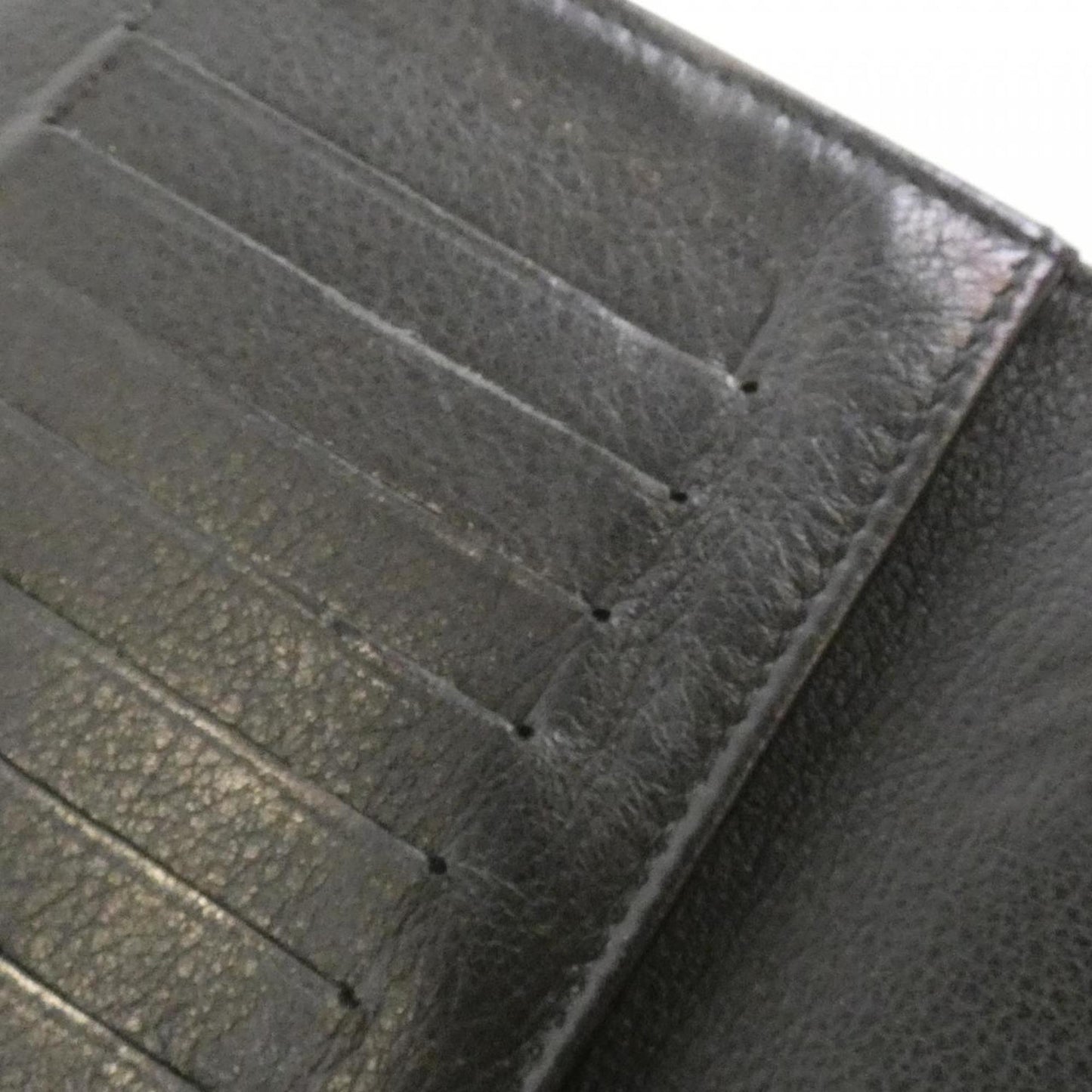 Louis Vuitton Mahina Portefeuille Amelia M95549 Wallet