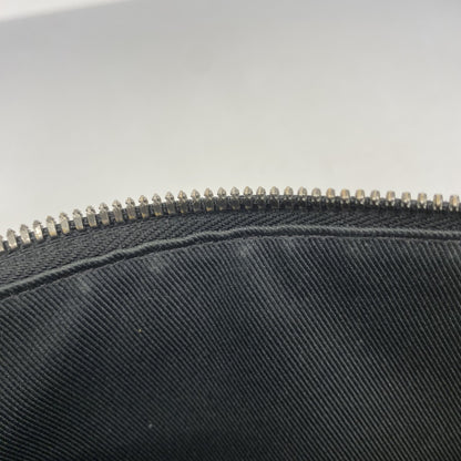 Louis Vuitton Monogram Eclipse Discovery Pm Pouch M44323 Black