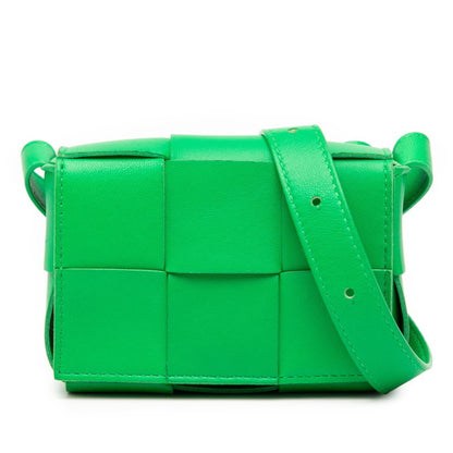 Bottega Veneta Maxi Intrecciato Cassette Shoulder Bag In Green Leather