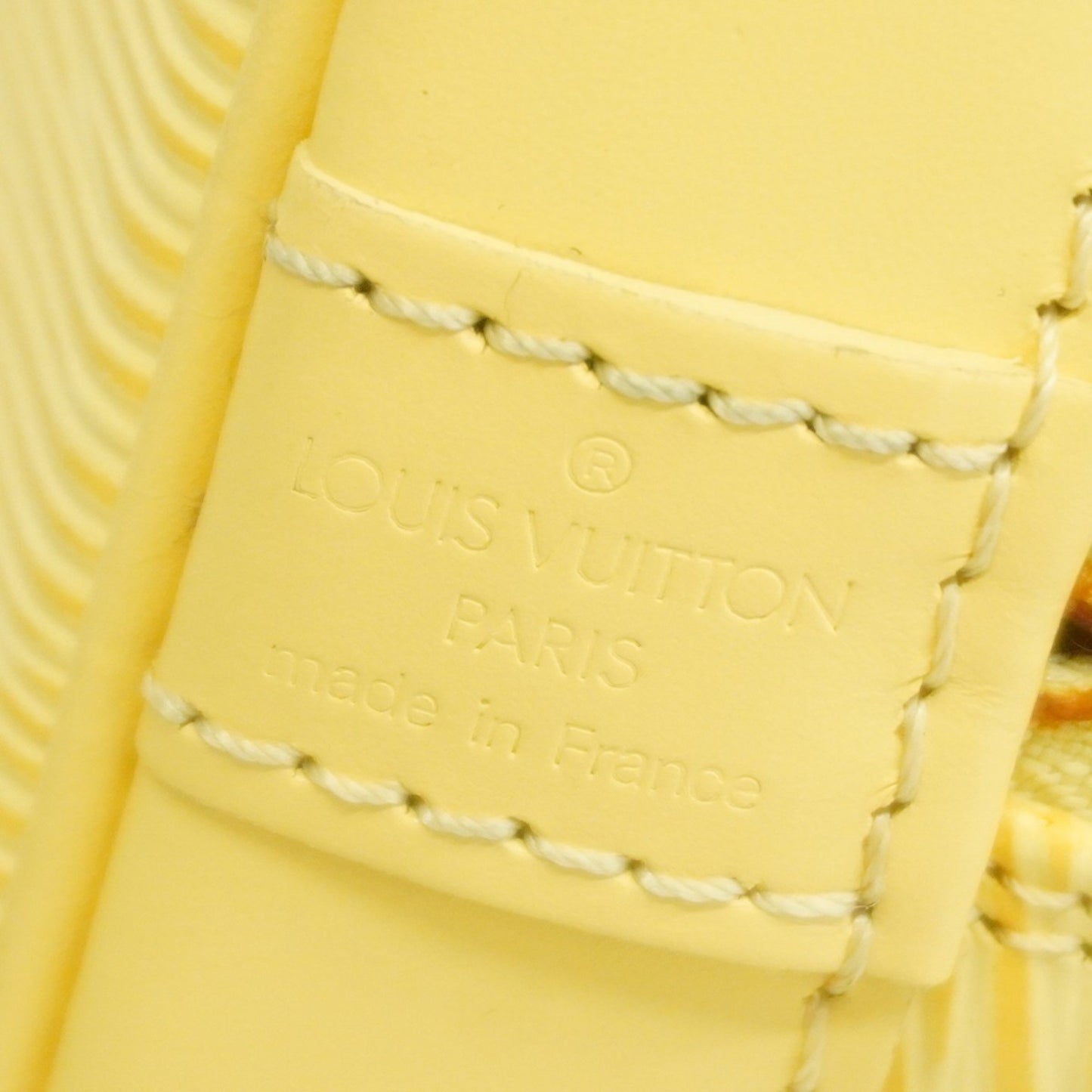 Louis Vuitton Epi Alma Handbag M5214A Vanilla