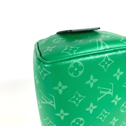 Louis Vuitton M31013 Taiga Rama Dopp Kit Clutch Bag With Handle