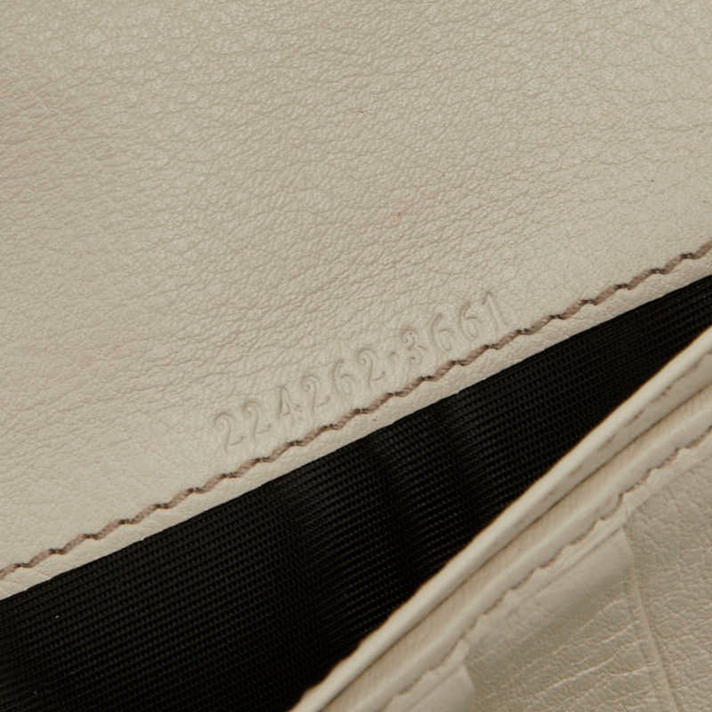 Gucci Guccissima Long Wallet Chain 2Way 224262 White Leather