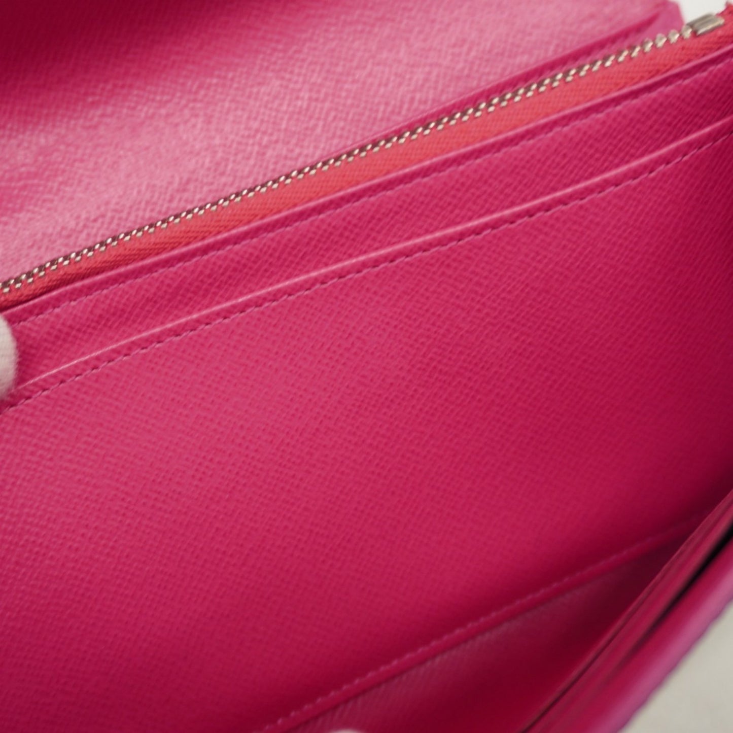 Louis Vuitton Epi Portefeuille Sarah Long Wallet M64322 Noir Hot Pink