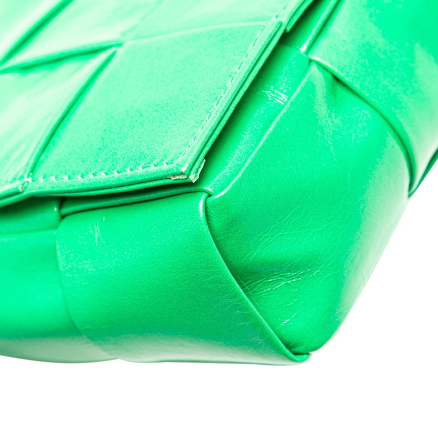 Bottega Veneta Maxi Intrecciato Candy Cassette Crossbody Shoulder Bag 667048 Paraquito Green Leather