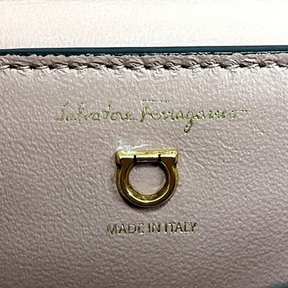 Salvatore Ferragamo Ferragamo Gancini Ez-21I163 Pink Leather Shoulder Bag