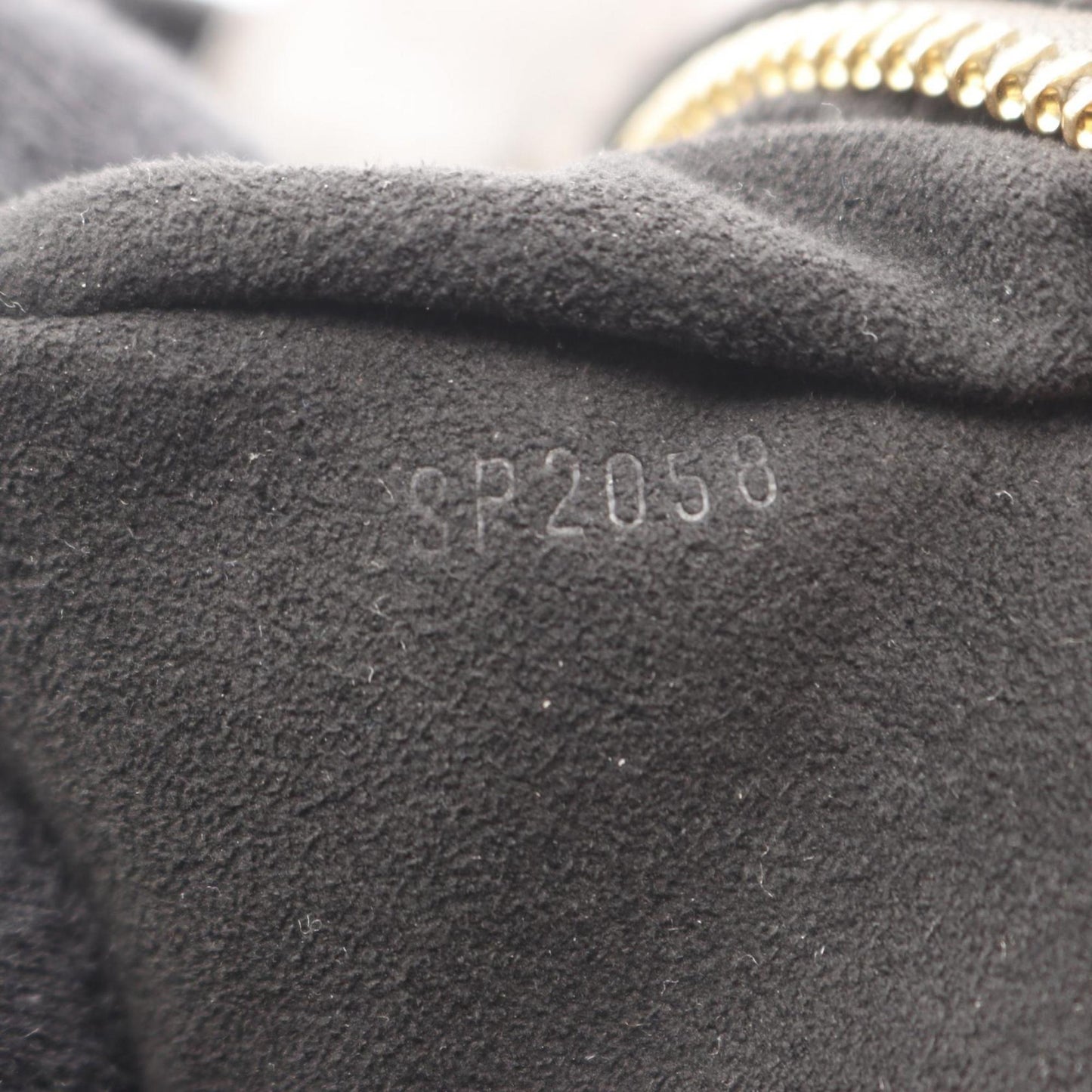 Louis Vuitton Mahina L Griperle Shoulder Bag