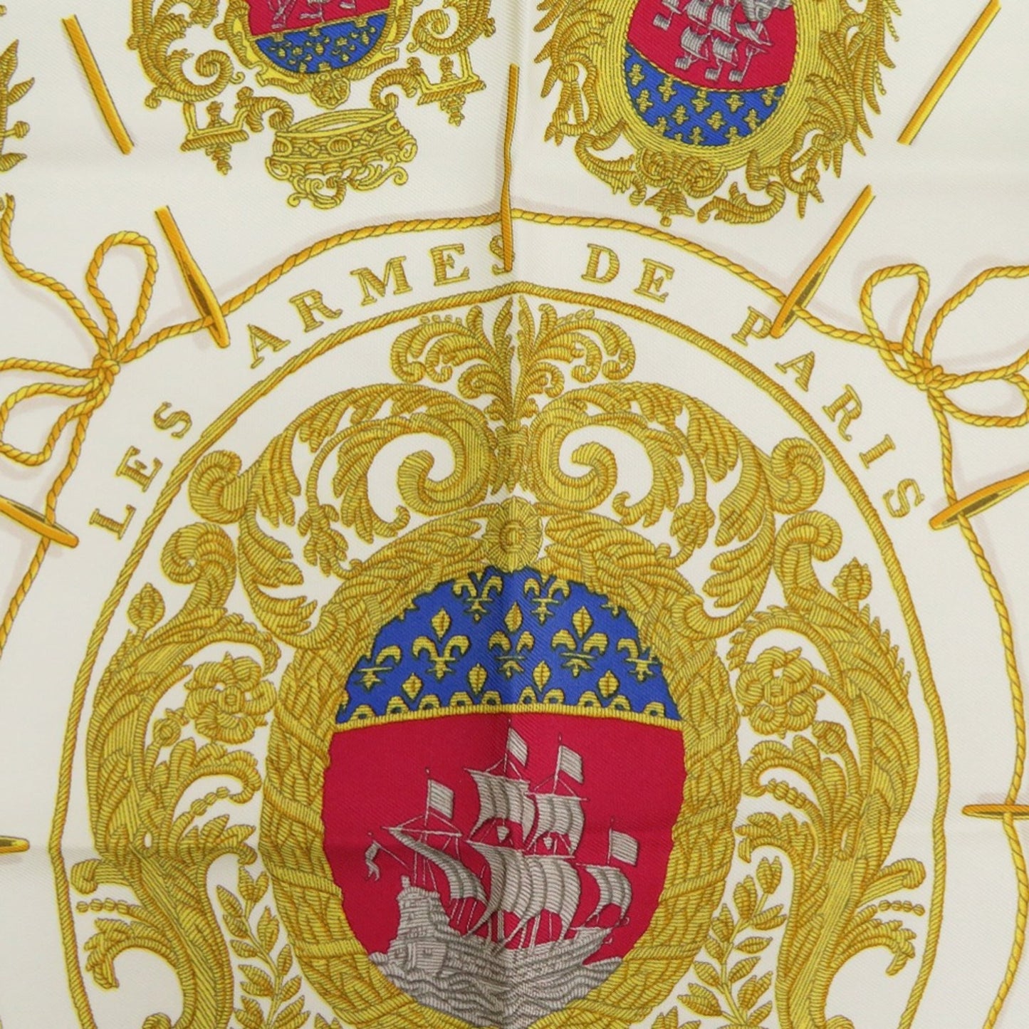 Herms Carr 45 Petit Paris Coat Of Arms Les Armes De Paris Silk Cream Gold Red Scarf Muffler 0155