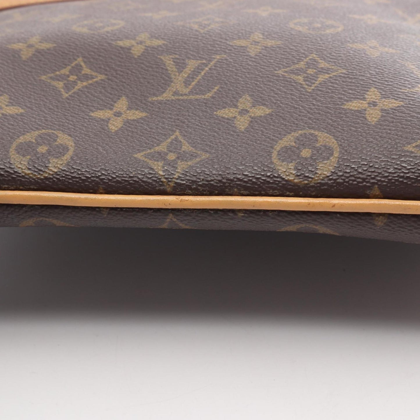 Louis Vuitton Cousin Gm Shoulder Bag