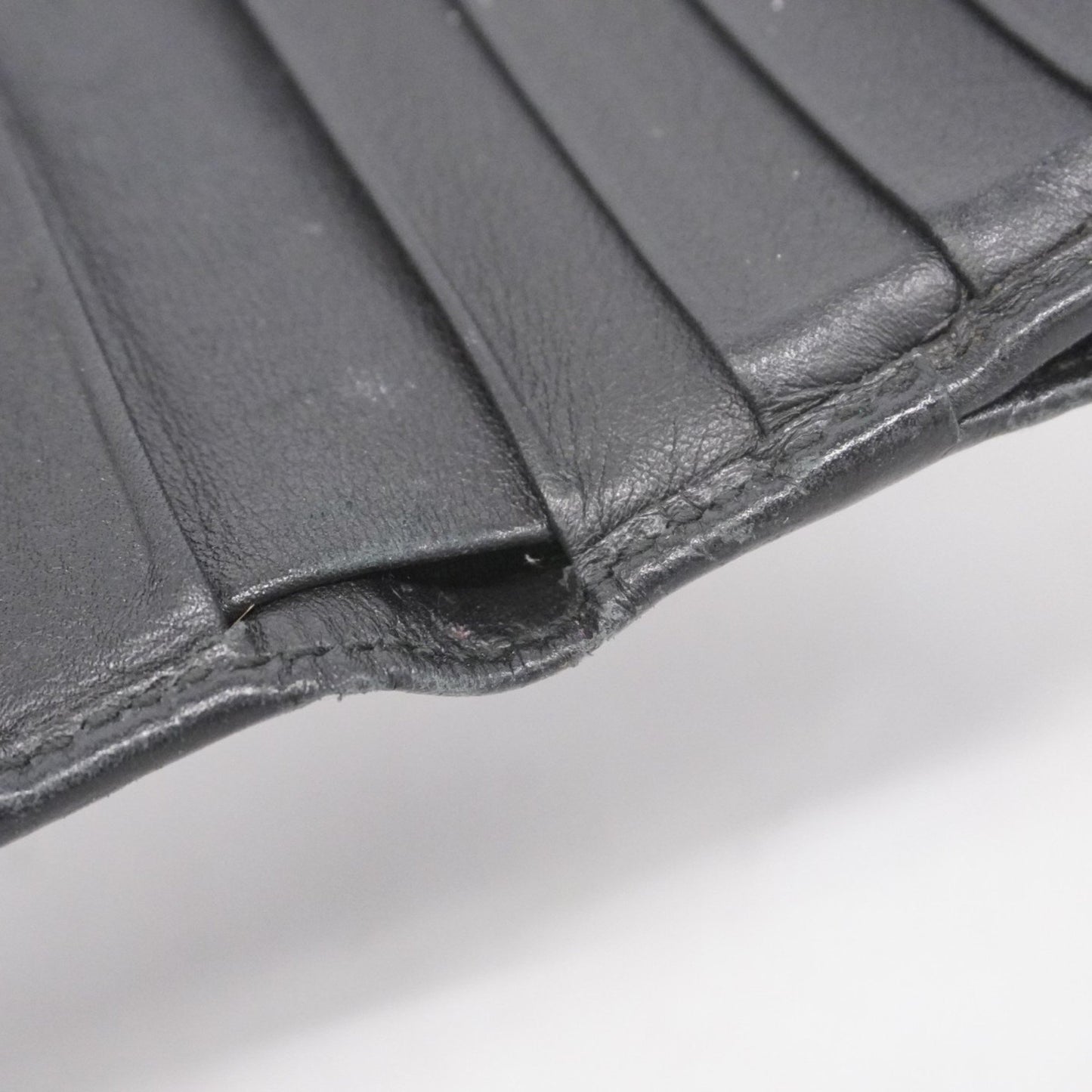 Gucci Wallet Guccissima 464916 Leather Black Champagne