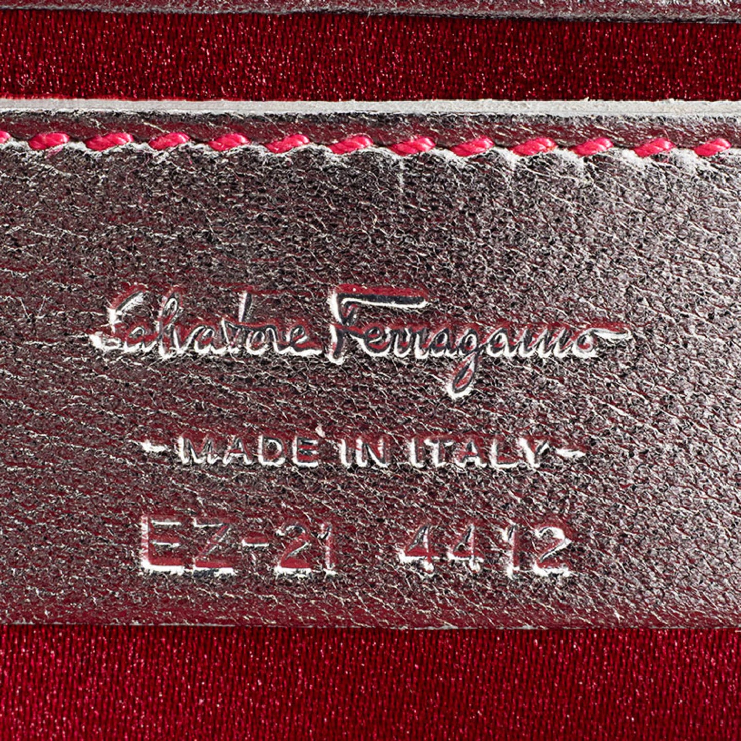 Salvatore Ferragamo Gancini Handbag In Silver Rattan