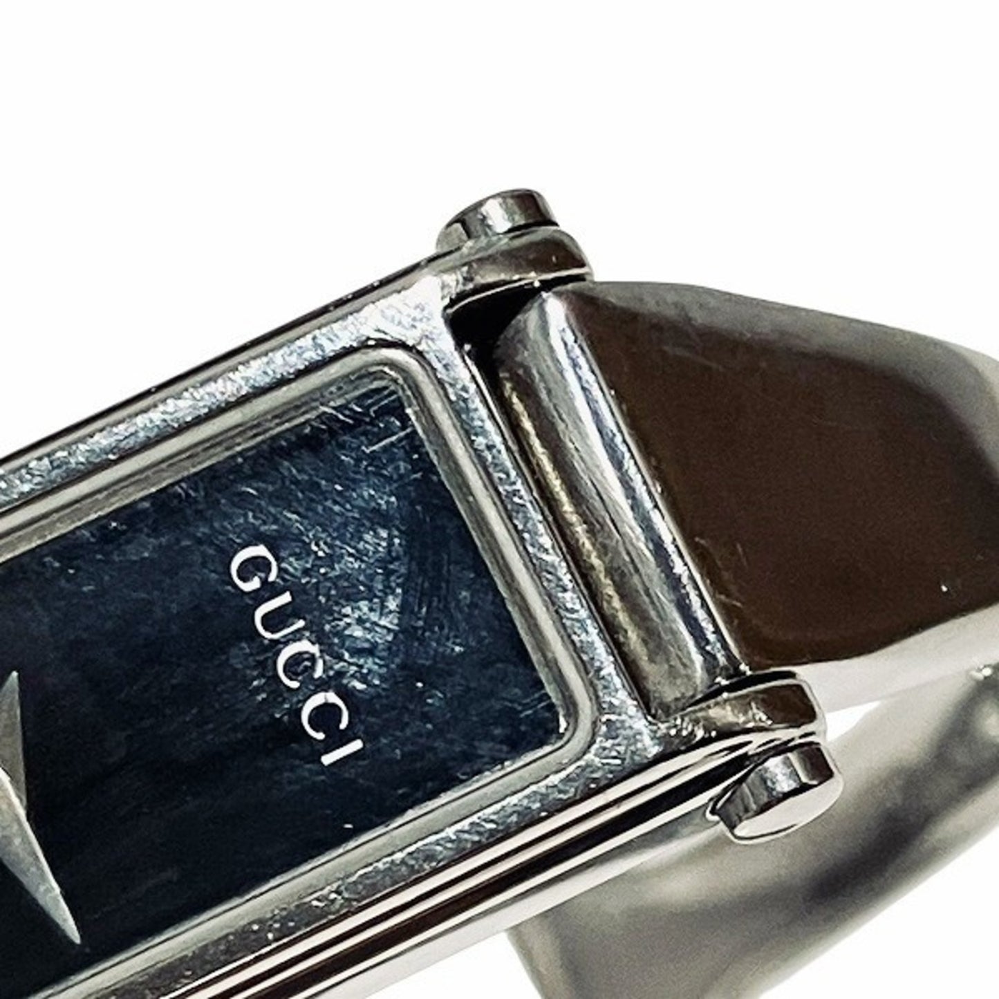 Gucci Square Bangle Watch 1500L Quartz