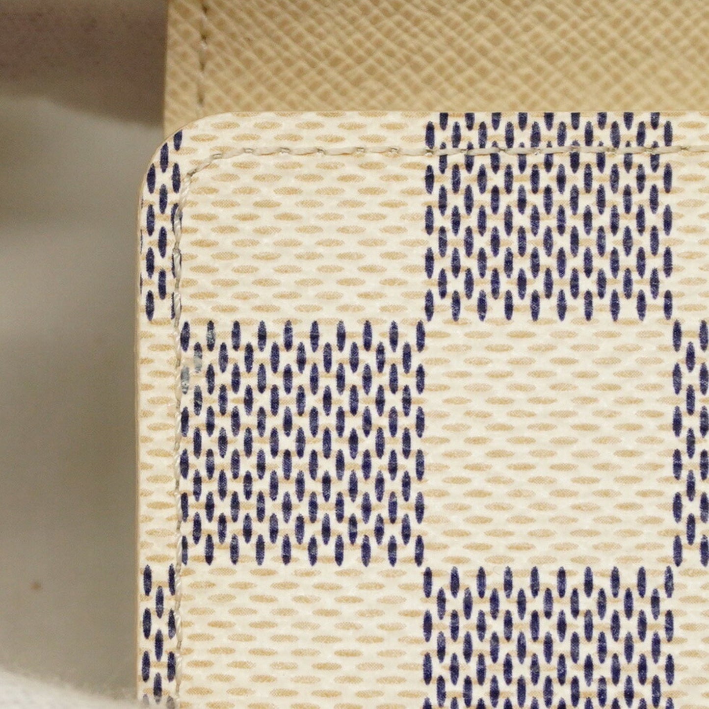 Louis Vuitton Damier Azur Multicle 4 Key Case N60020 White