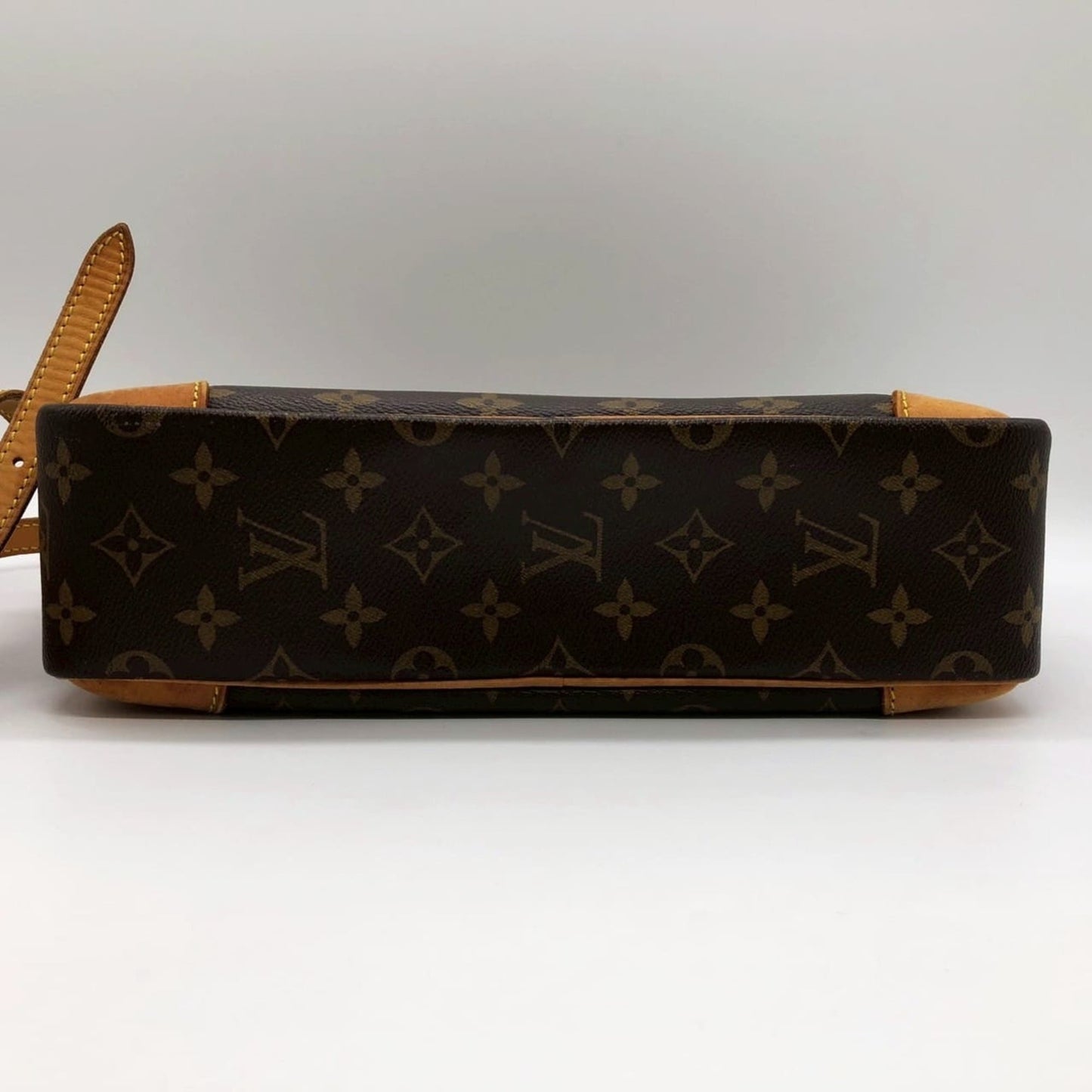 Monogram Louis Vuitton Shoulder Bag
