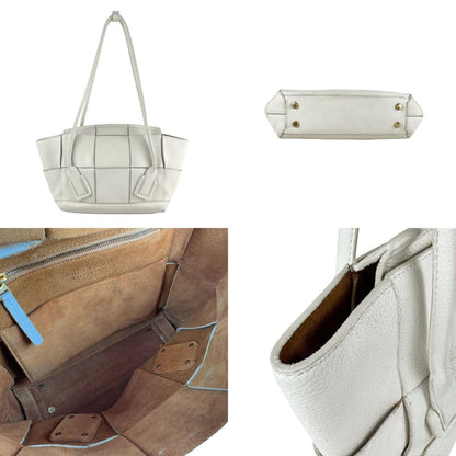 Bottega Veneta Small Arco Leather Shoulder Bag In Off-White