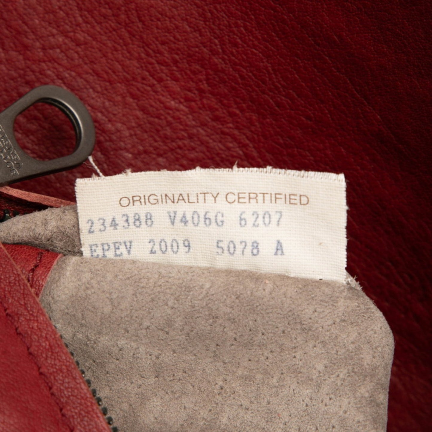 Bottega Veneta Intrecciato Shoulder Bag In Red Leather