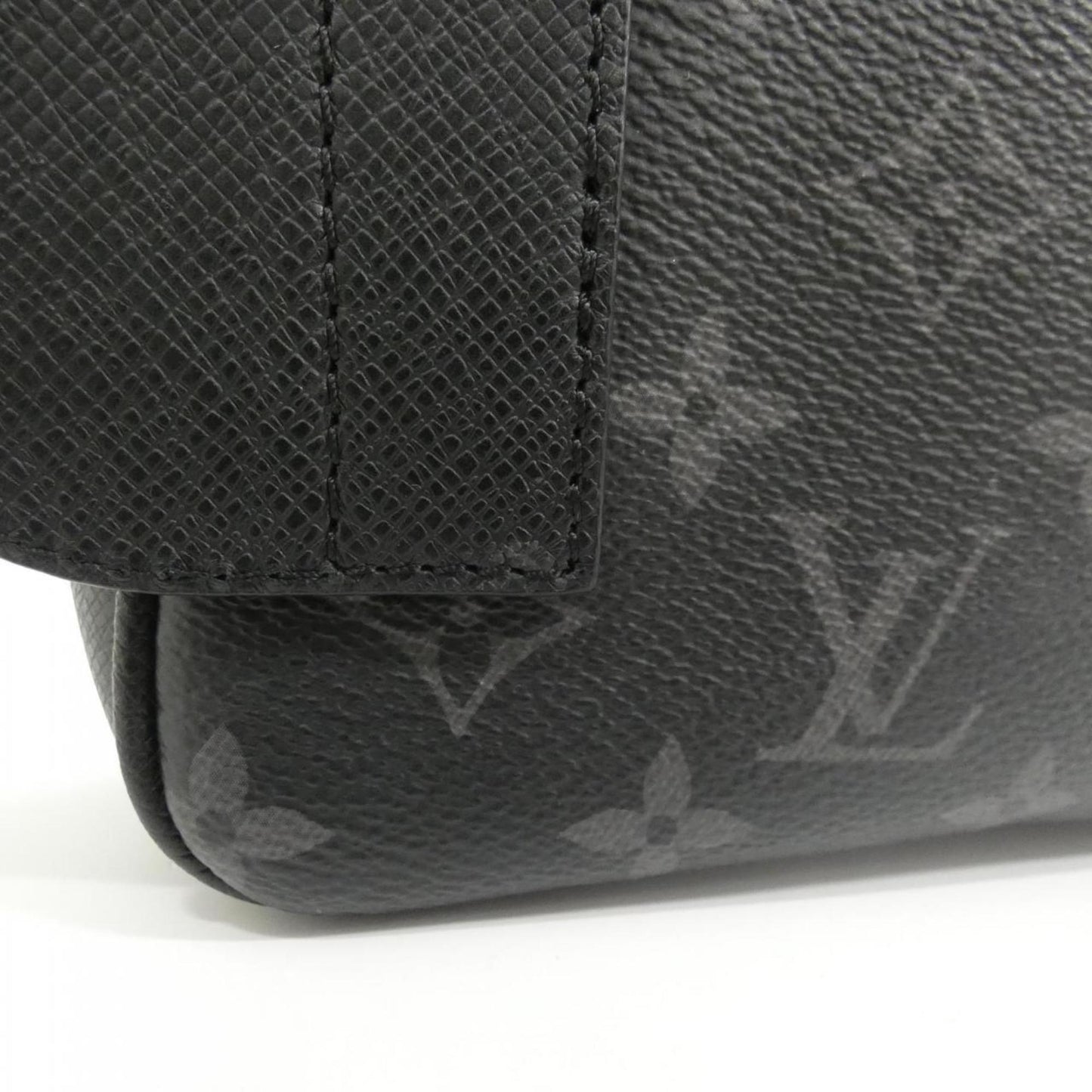 Louis Vuitton Taiga Lama Bum Bag Outdoor M30245 Shoulder