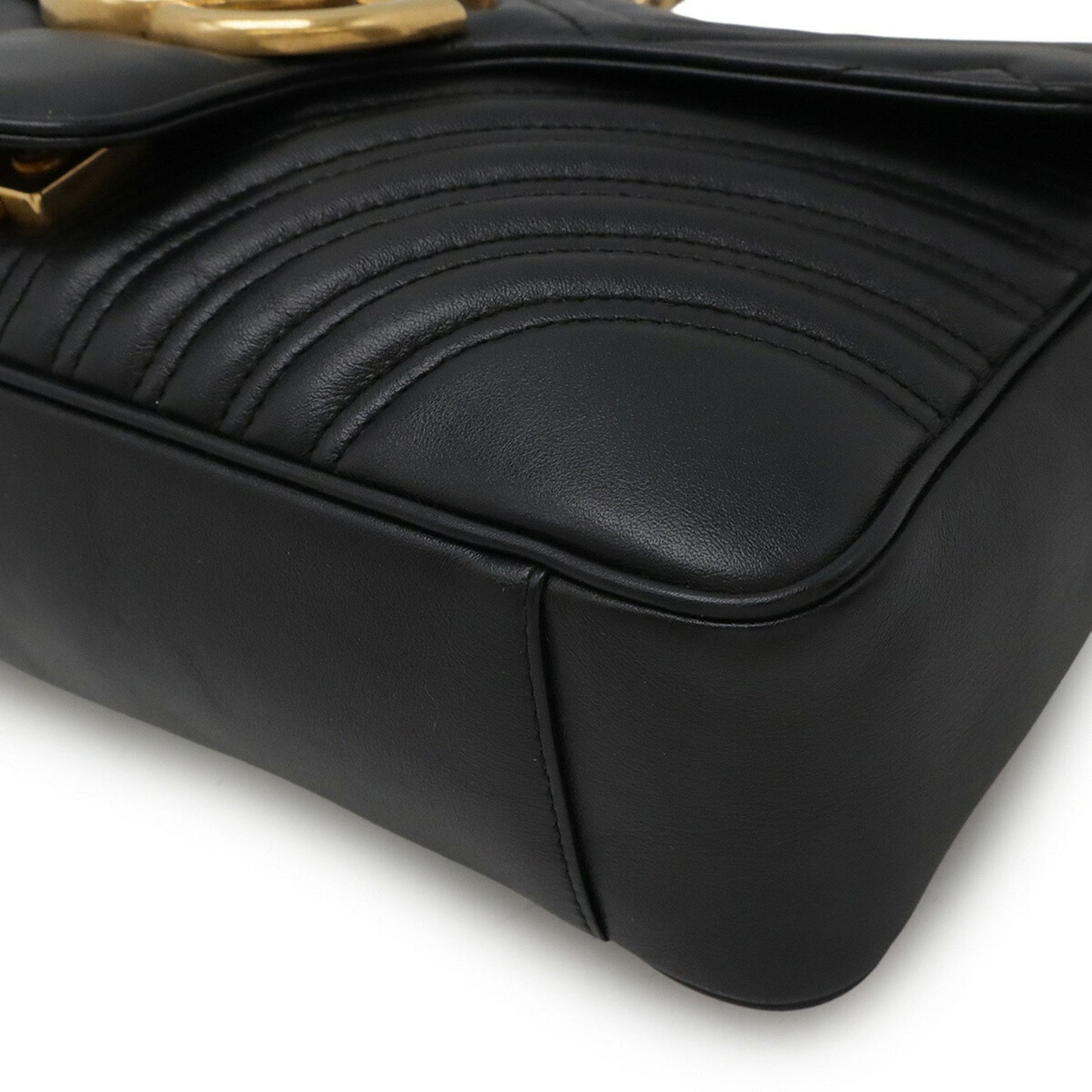 Gucci Gg Marmont Chain Shoulder Bag Pochette In Quilted Leather