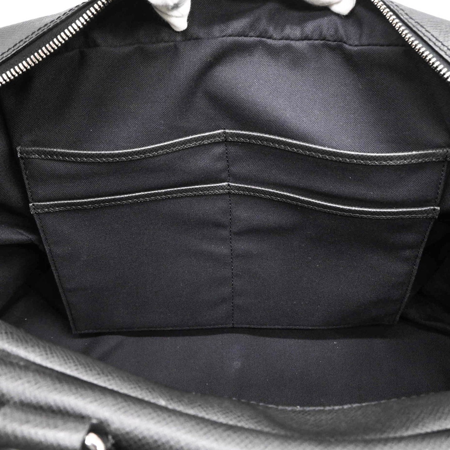 Louis Vuitton Neo Kendall Taiga Boston Bag In Black Leather