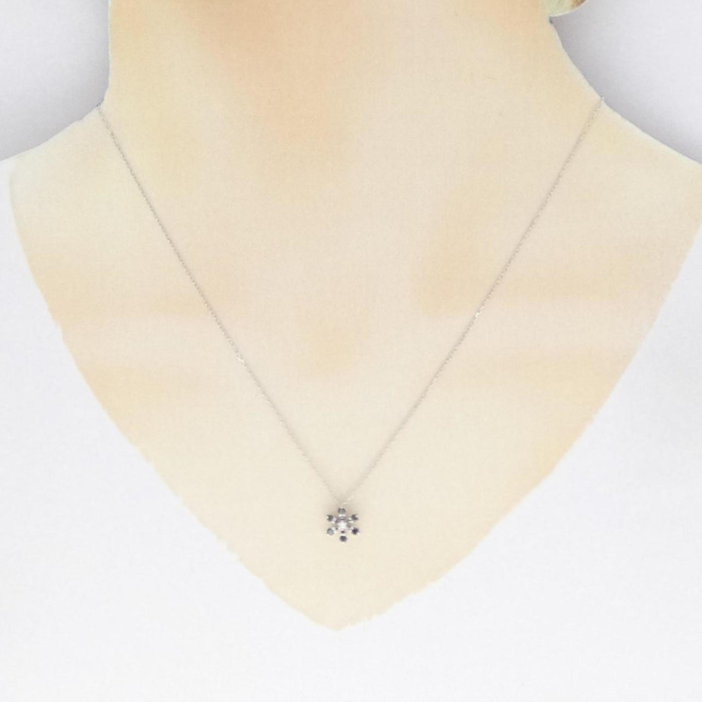 Ponte Vecchio Diamond Necklace 0.16Ct