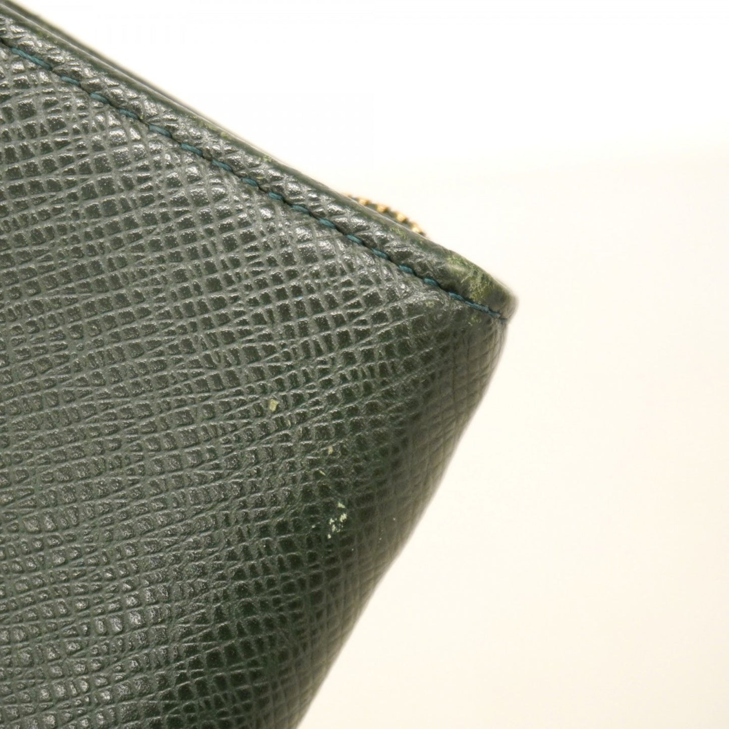 Louis Vuitton Taiga Porto Biemone Zip Wallet M30674 Episea