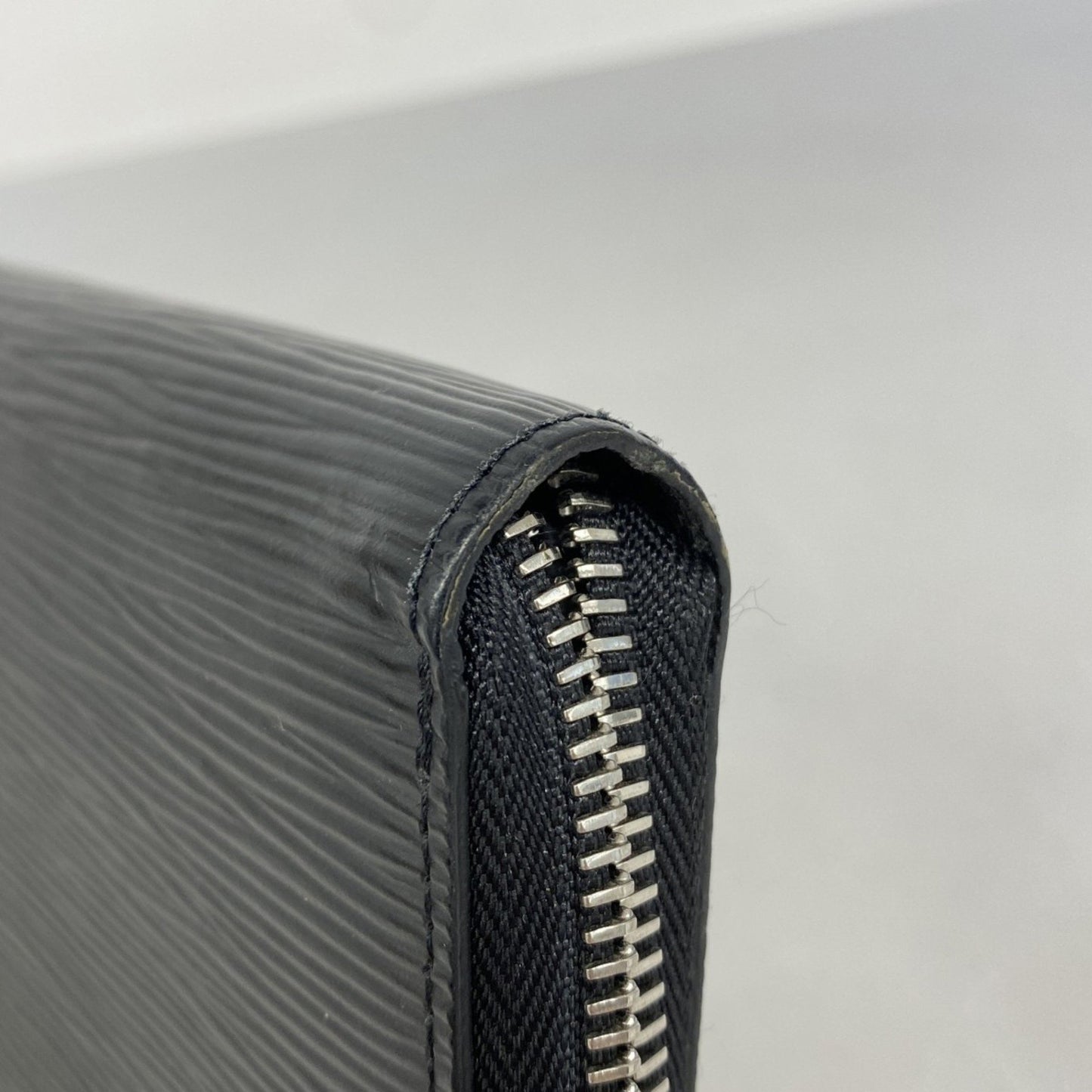 Louis Vuitton Epi Zippy Wallet M61857 Noir
