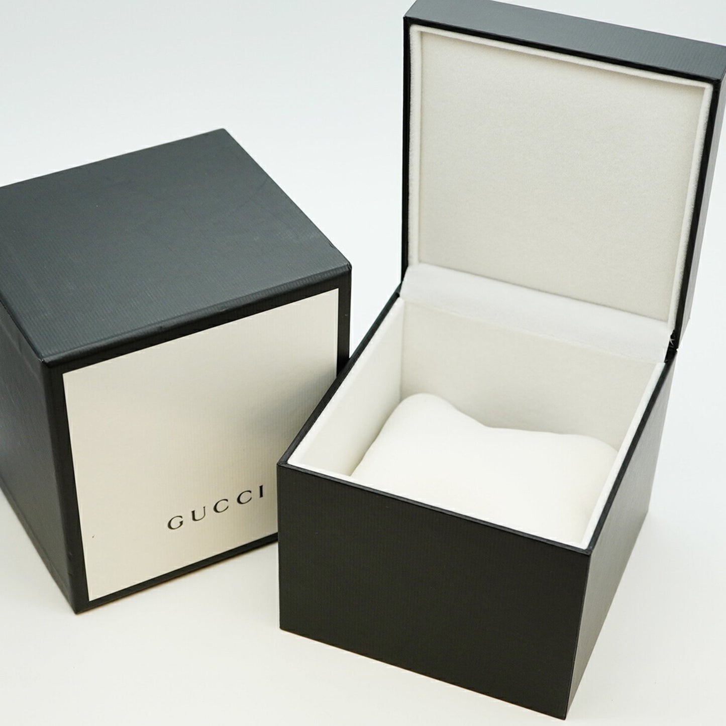 Gucci Dive Watch 136.3 Ya136344 Blue Dial