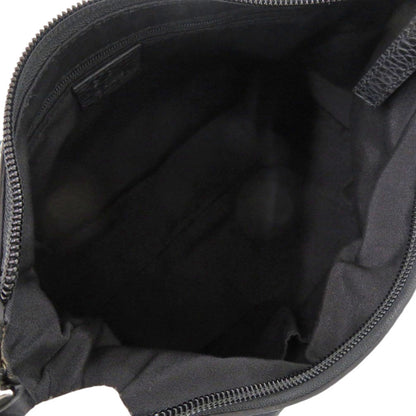 Like New Gucci Abbey Gg Logo 265692 One-Shoulder Bag In Black Nylon. 1311 Gucci