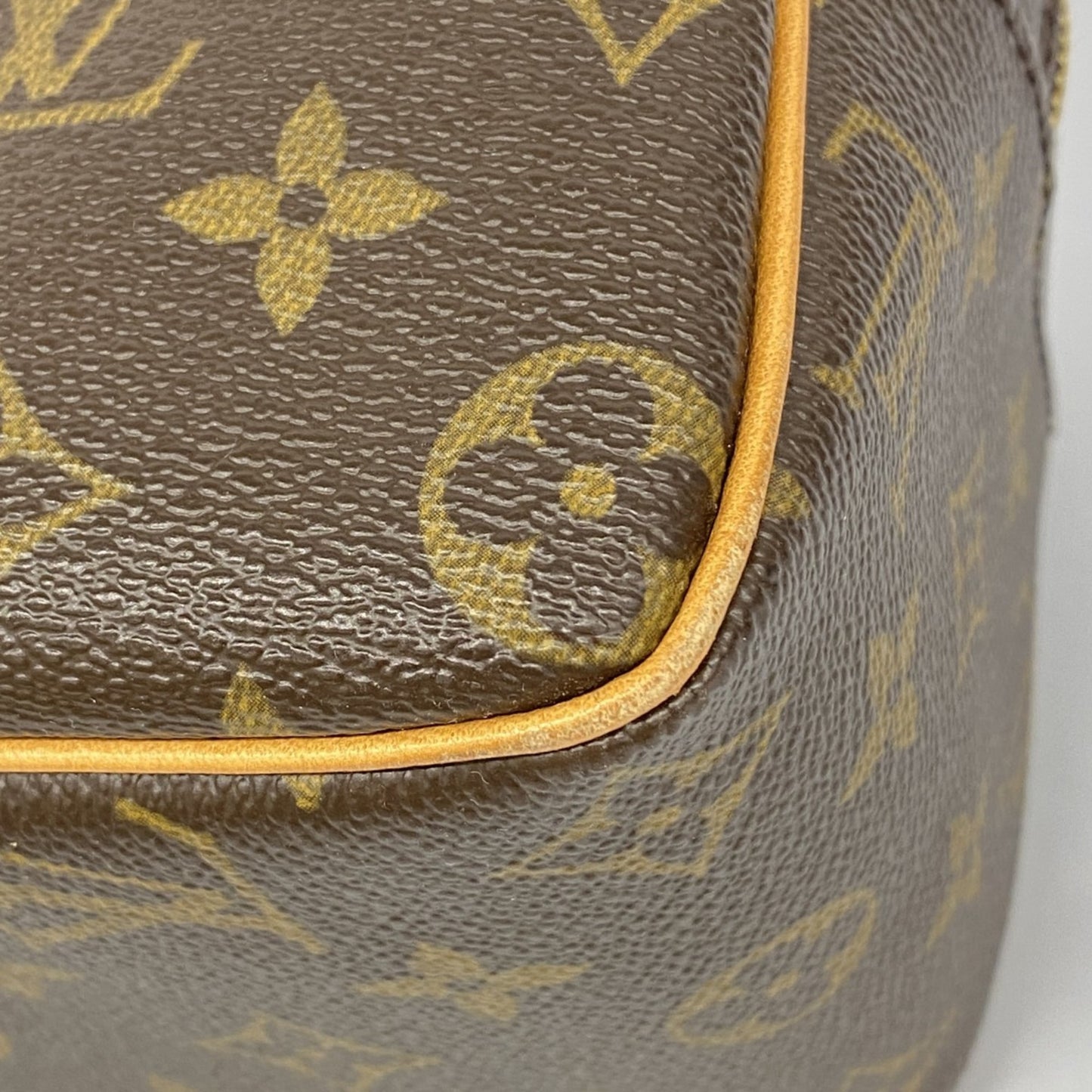 Louis Vuitton Monogram Cite Mm Shoulder Bag M51182 Brown