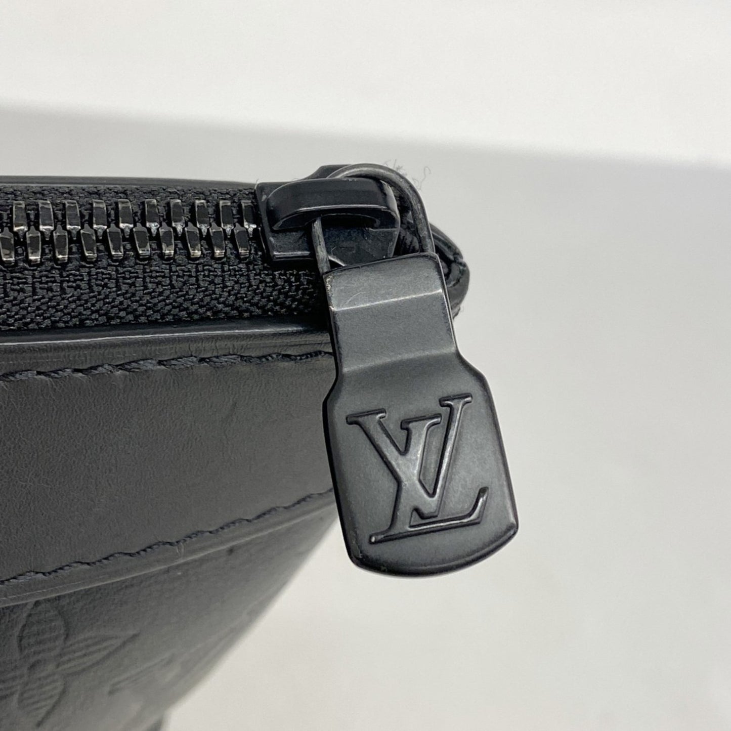 Louis Vuitton Monogram Shadow Pochette Discovery Clutch Bag M62903 Black