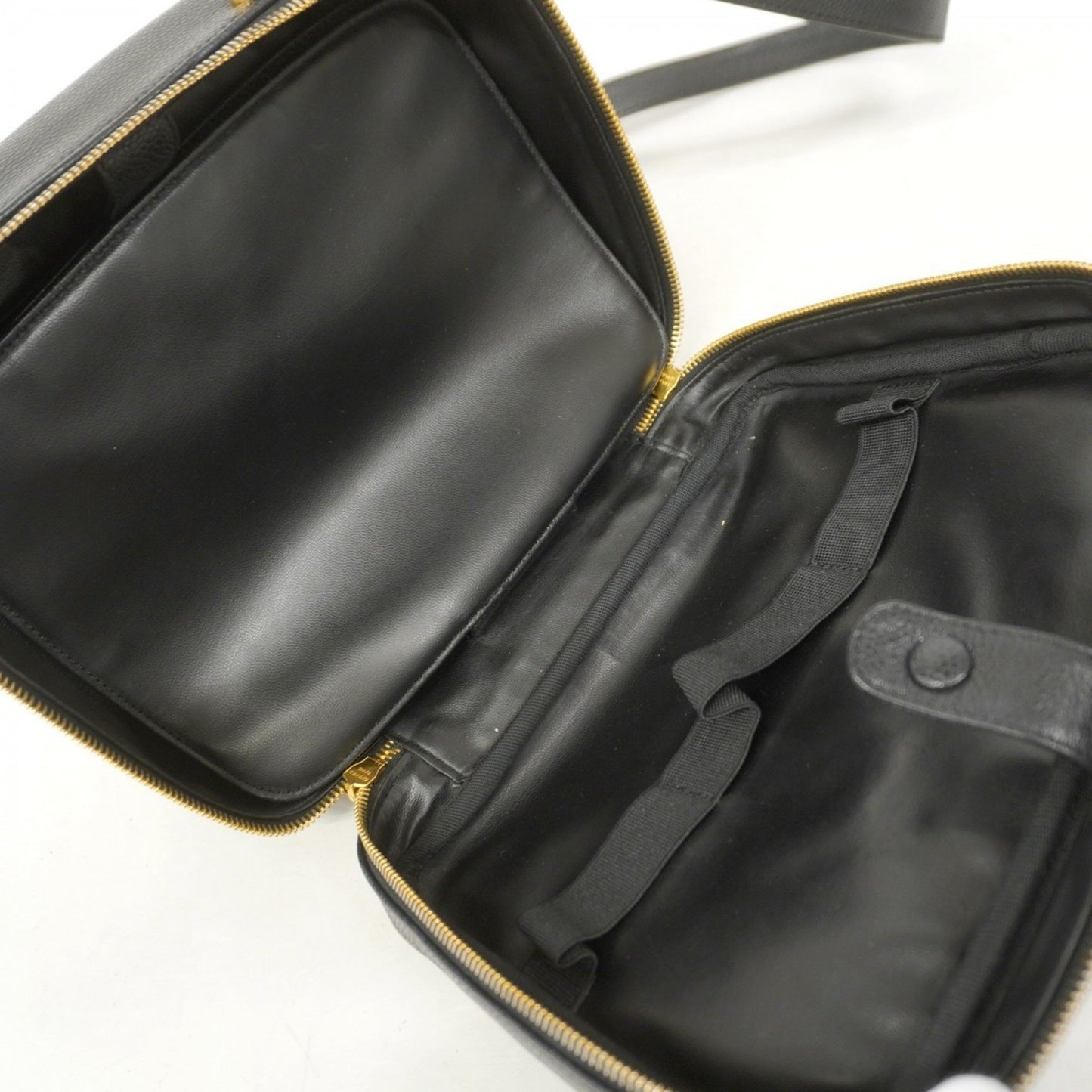 Chanel Vanity Bag In Caviar Skin