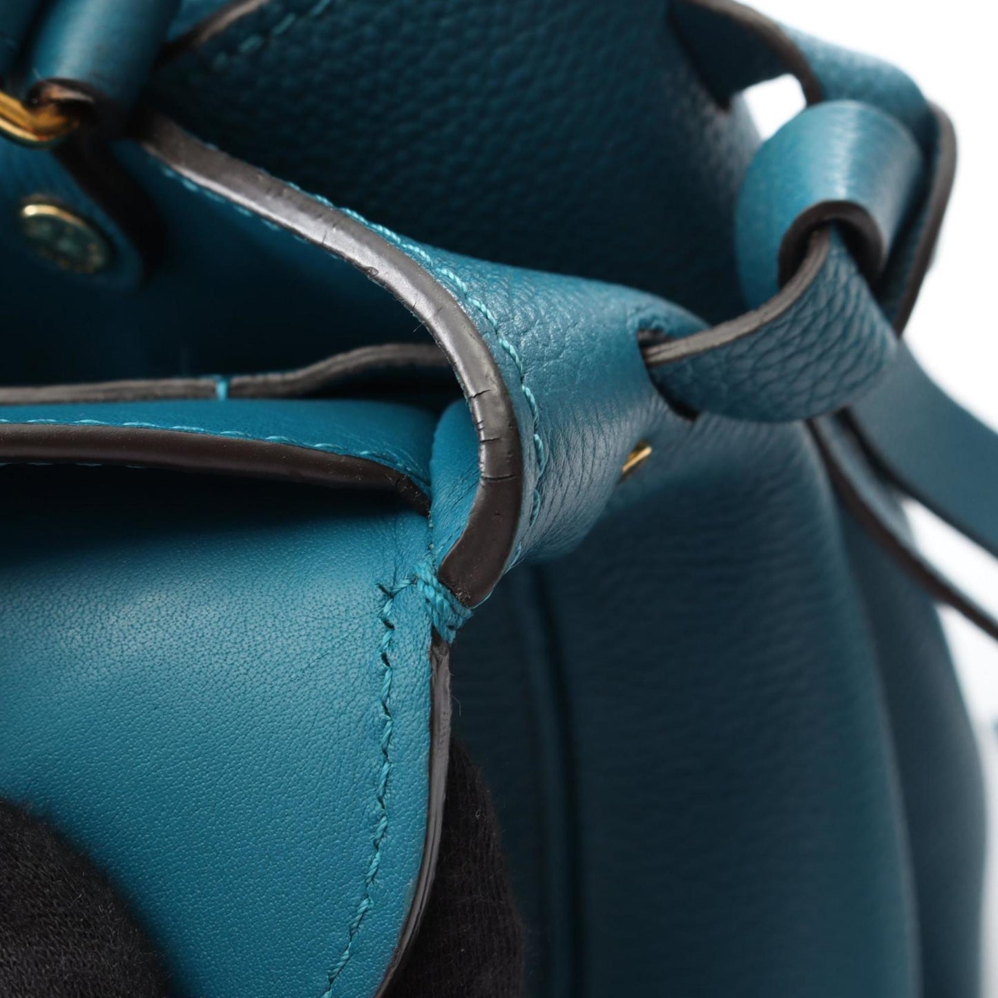 Louis Vuitton Mila Mm Corvert Handbag