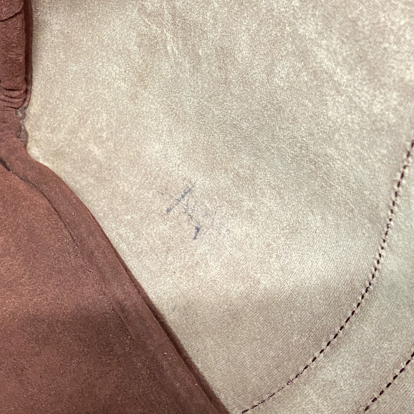 Louis Vuitton Taiga Kendall Pm Boston Bag M30126