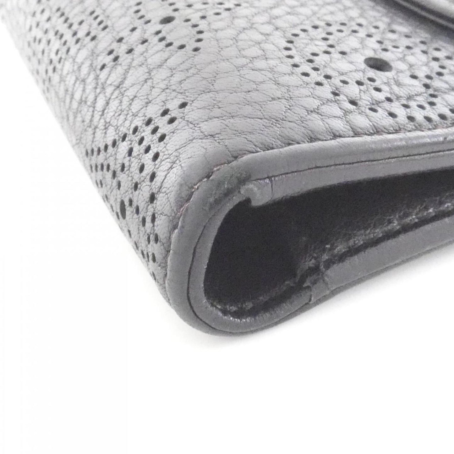 Louis Vuitton Mahina Portefeuille Amelia M95549 Wallet