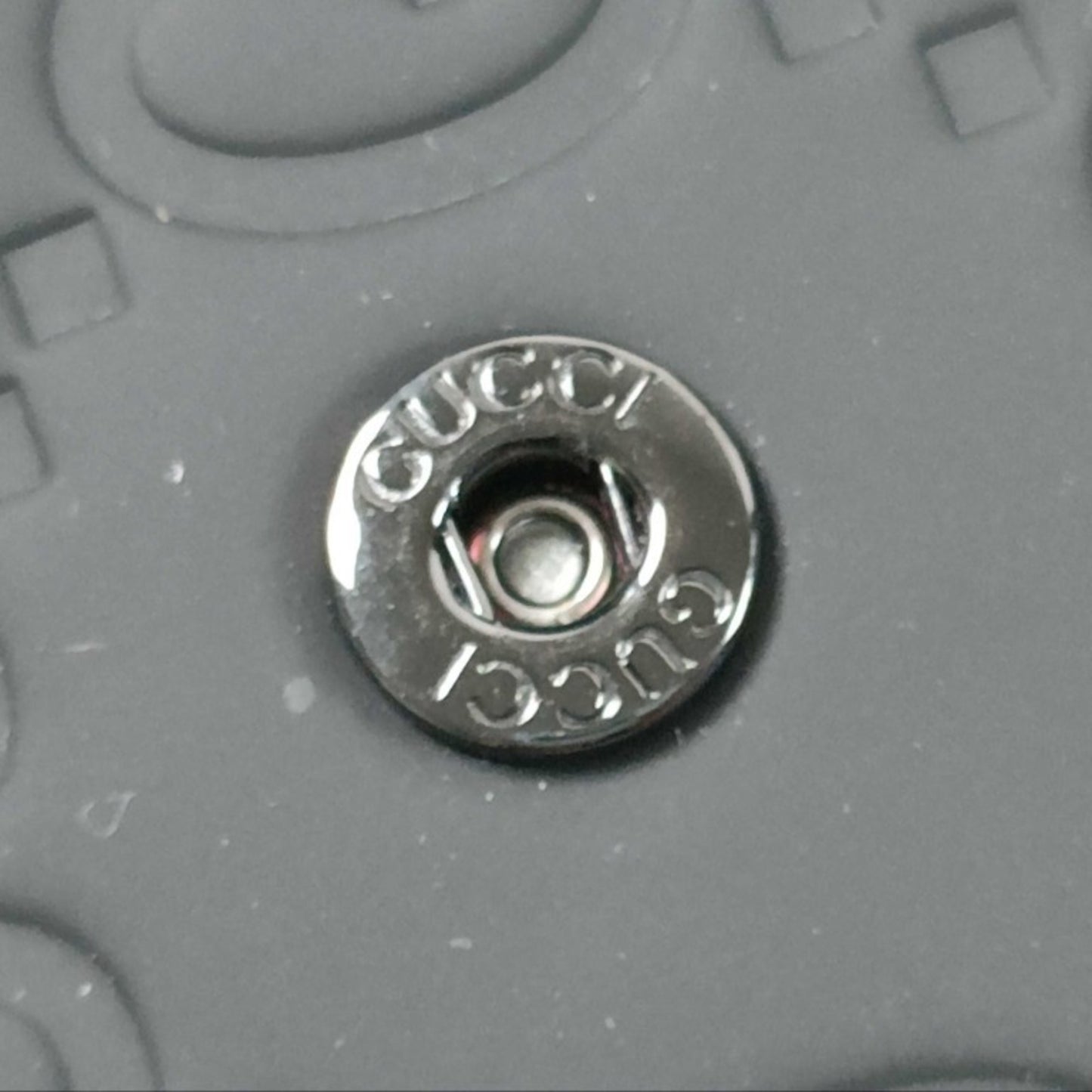 Gucci Gg Rubber Effect Key Case 771312