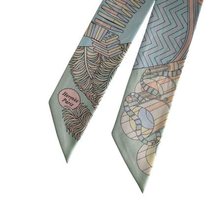 Hermes "De L'Ombrelle Aux Duels" Scarf/Muffler