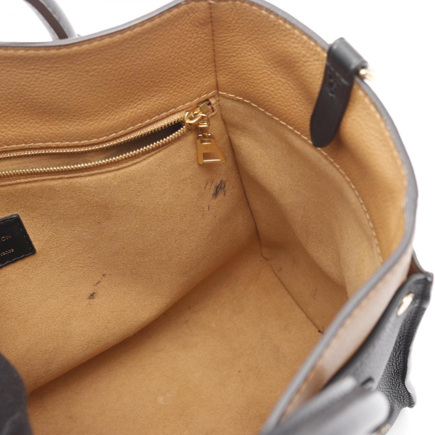 Louis Vuitton On My Side Mm Handbag