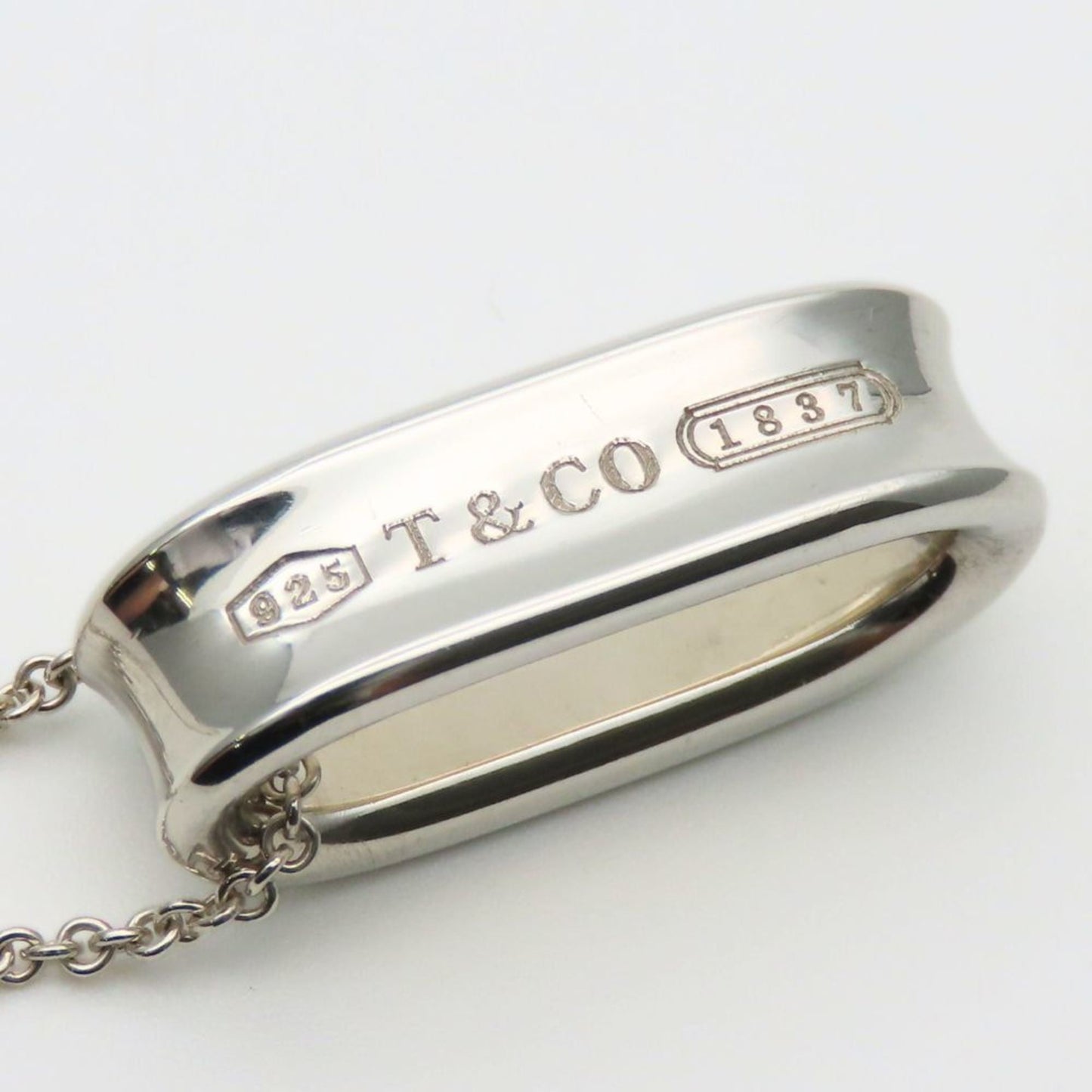 Tiffany & Co. 1837 Narrow Oval Loop Necklace