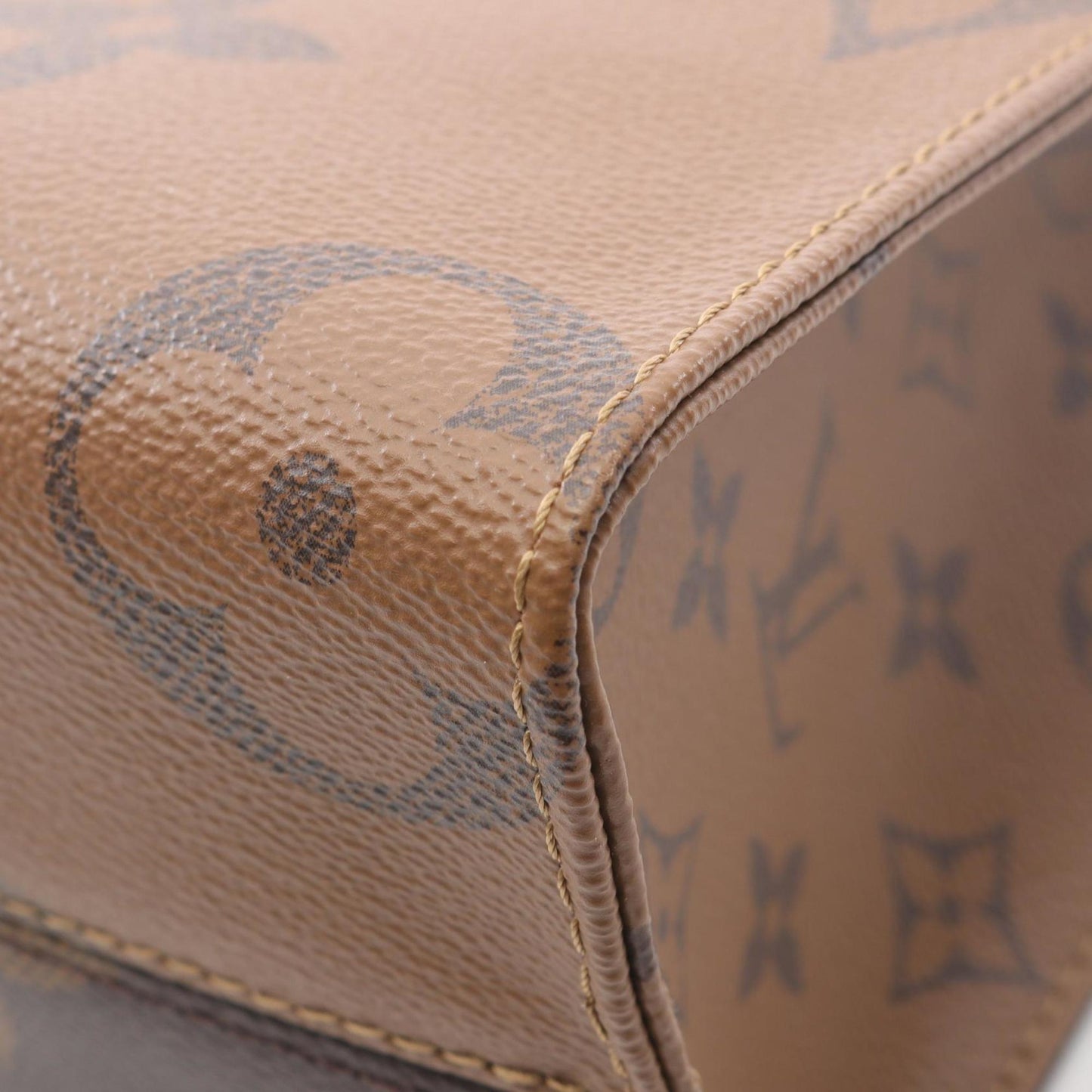 Louis Vuitton On The Go Pm Monogram Giant Reverse Handbag