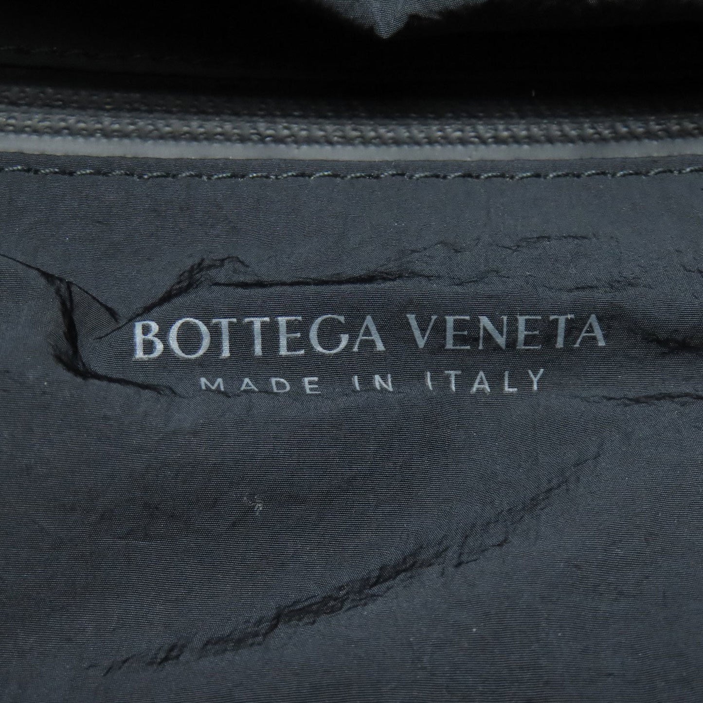 Bottega Veneta 629857 Simple Design Body Bag In Calfskin