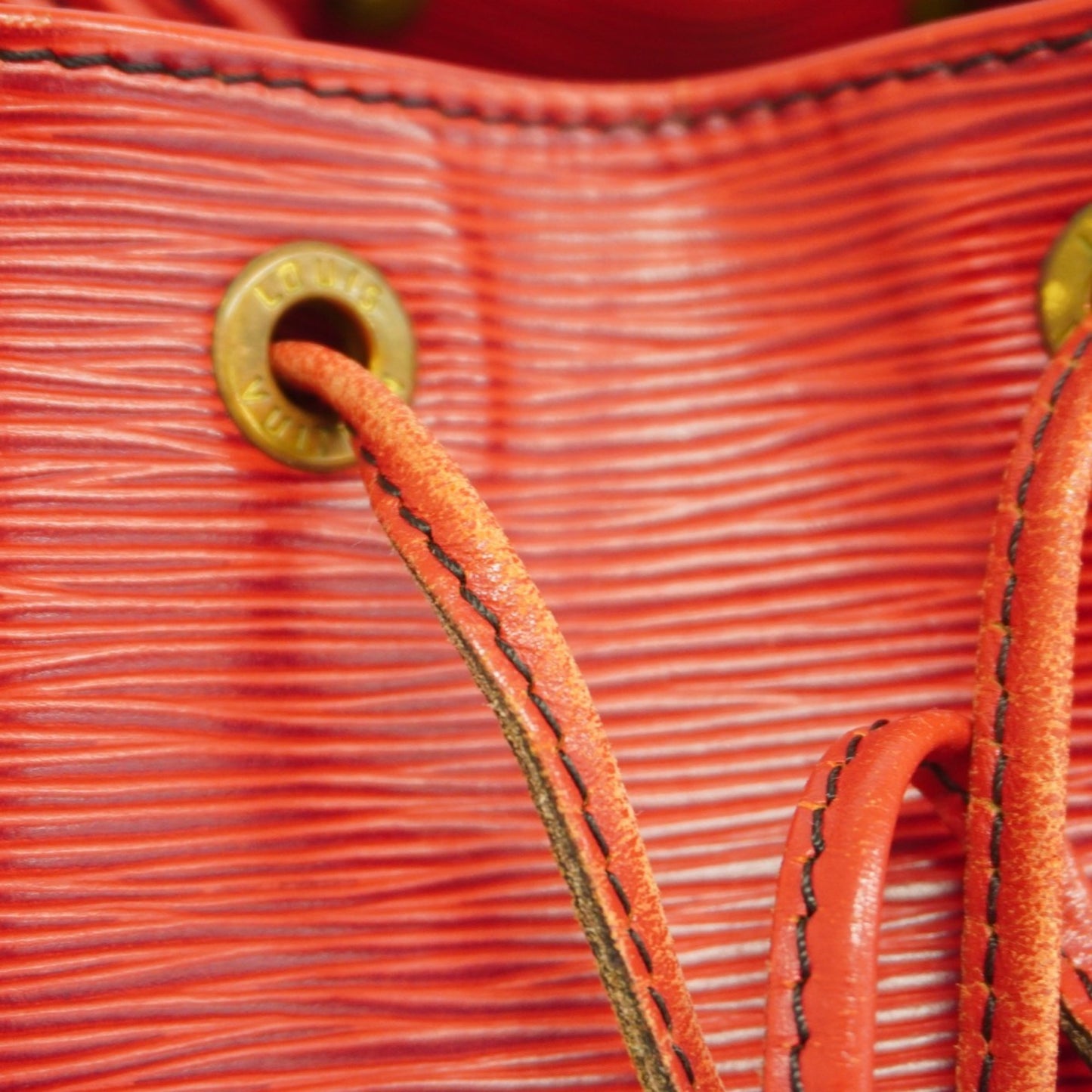 Louis Vuitton Petit Noe Shoulder Bag M44107 Castilian Red