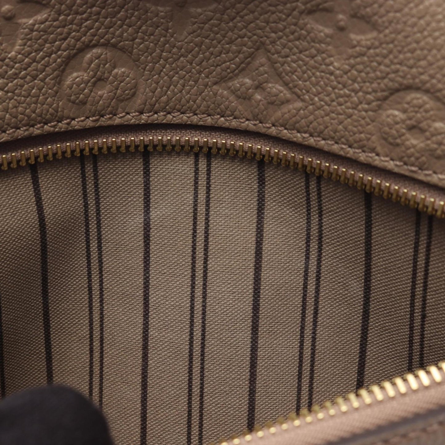 Louis Vuitton Pochette Metis Mm Monogram Empreinte Tourterelle Handbag