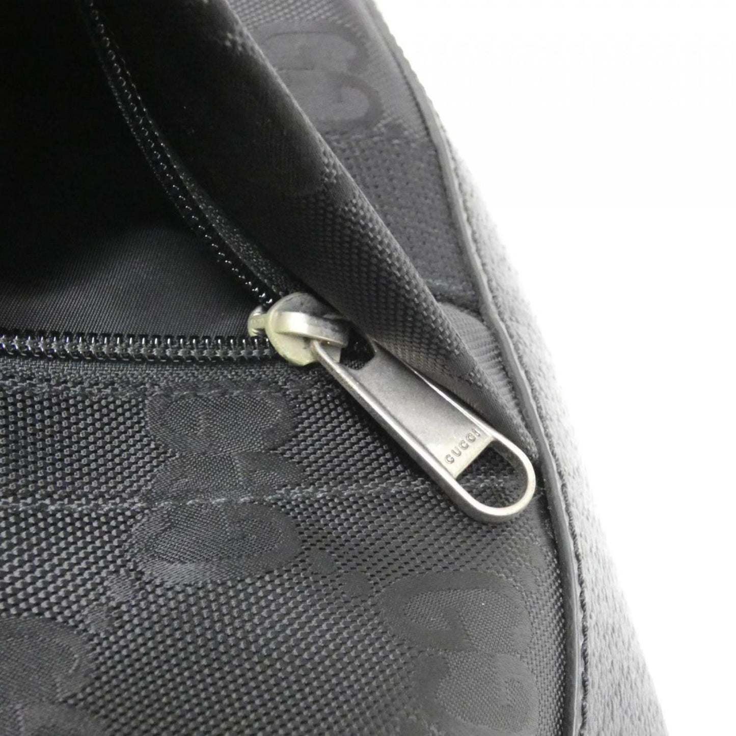 Gucci Off The Grid 746037 H9Hbn Handbag