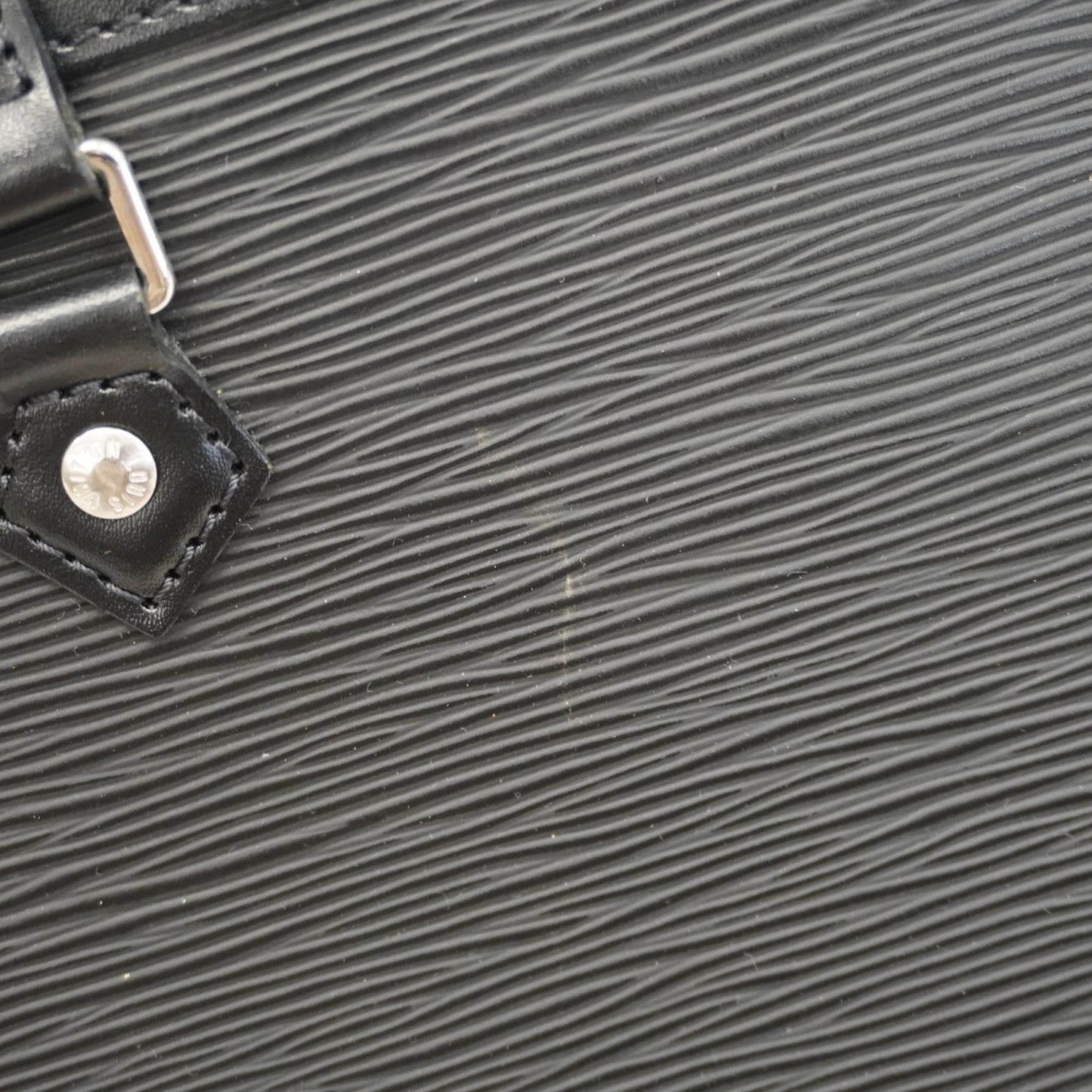 Louis Vuitton Epi Madeleine Pm Handbag M59332 Noir