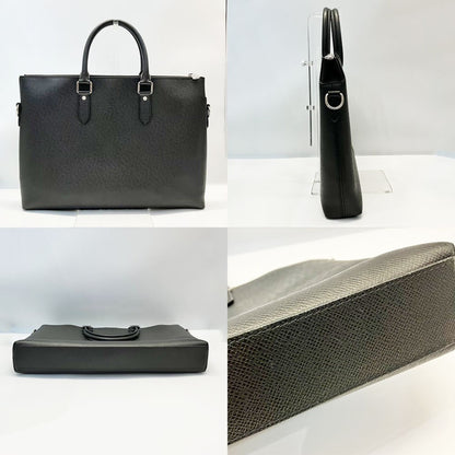 Leather Louis Vuitton Handbag Taiga