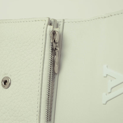 Louis Vuitton Portefeuille Capucines Xs Taurillon Leather White Tri-Fold Wallet