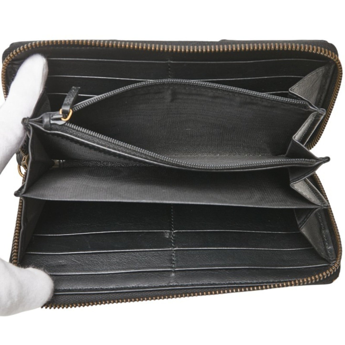 Gucci Gg Marmont Heart Quilted Zip-Around Long Wallet 443123 White