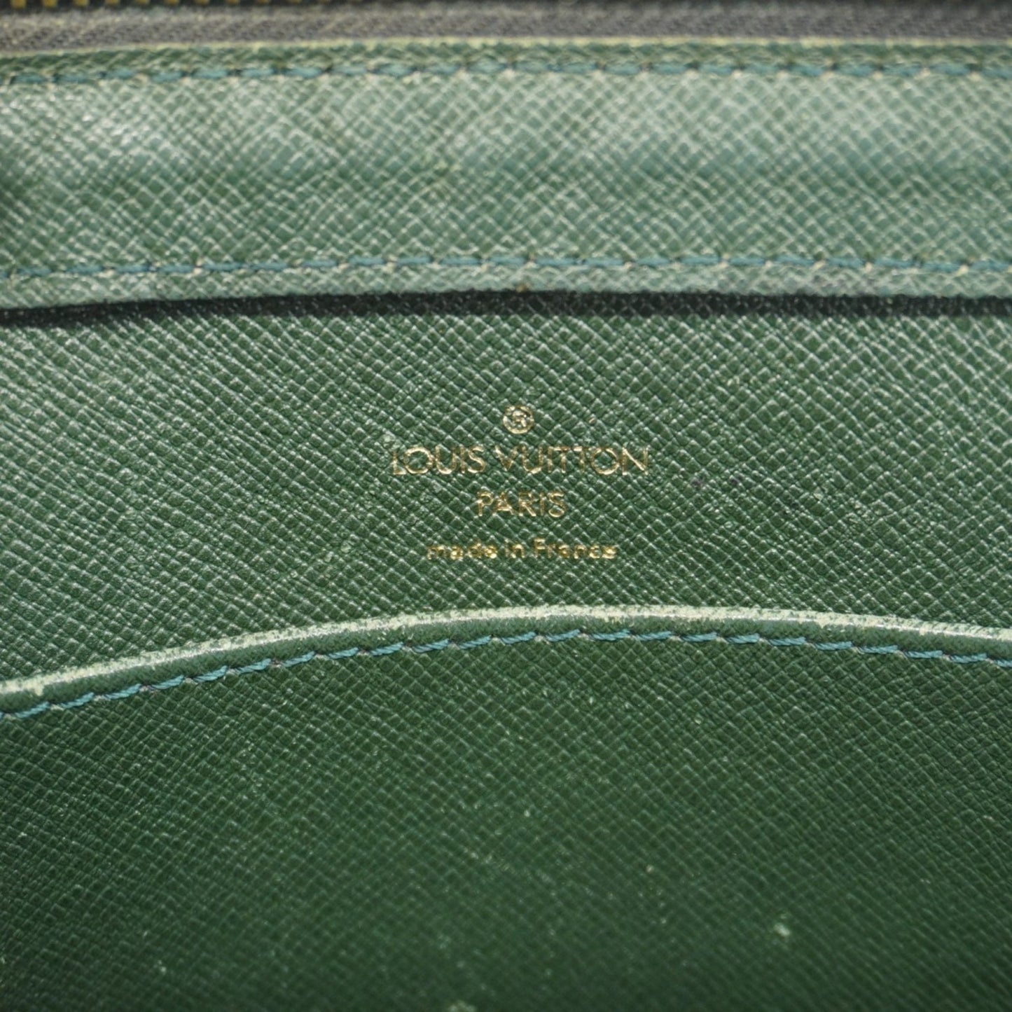 Louis Vuitton Taiga Baikal Clutch Bag M30184 Episea