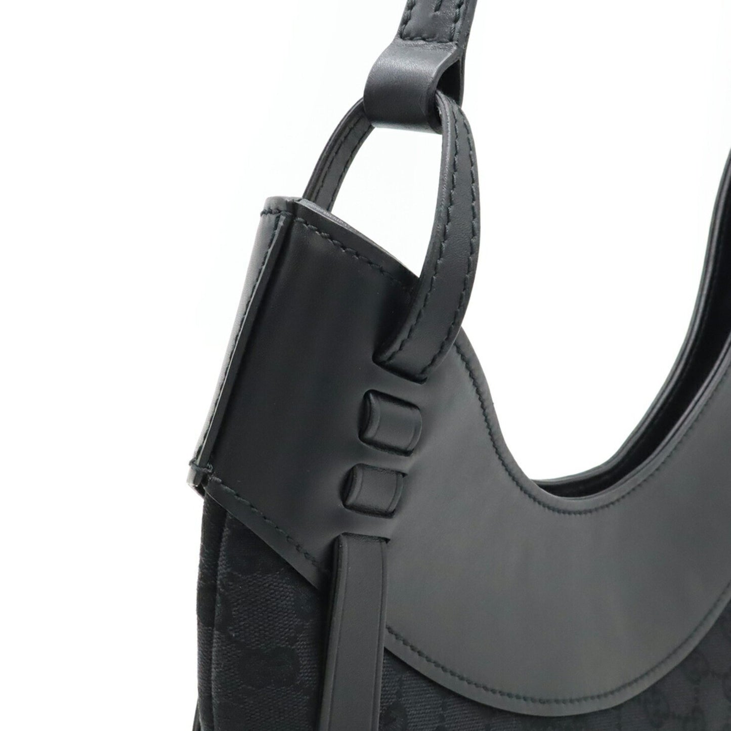 Gucci Gg Canvas Shoulder Bag In Black Leather